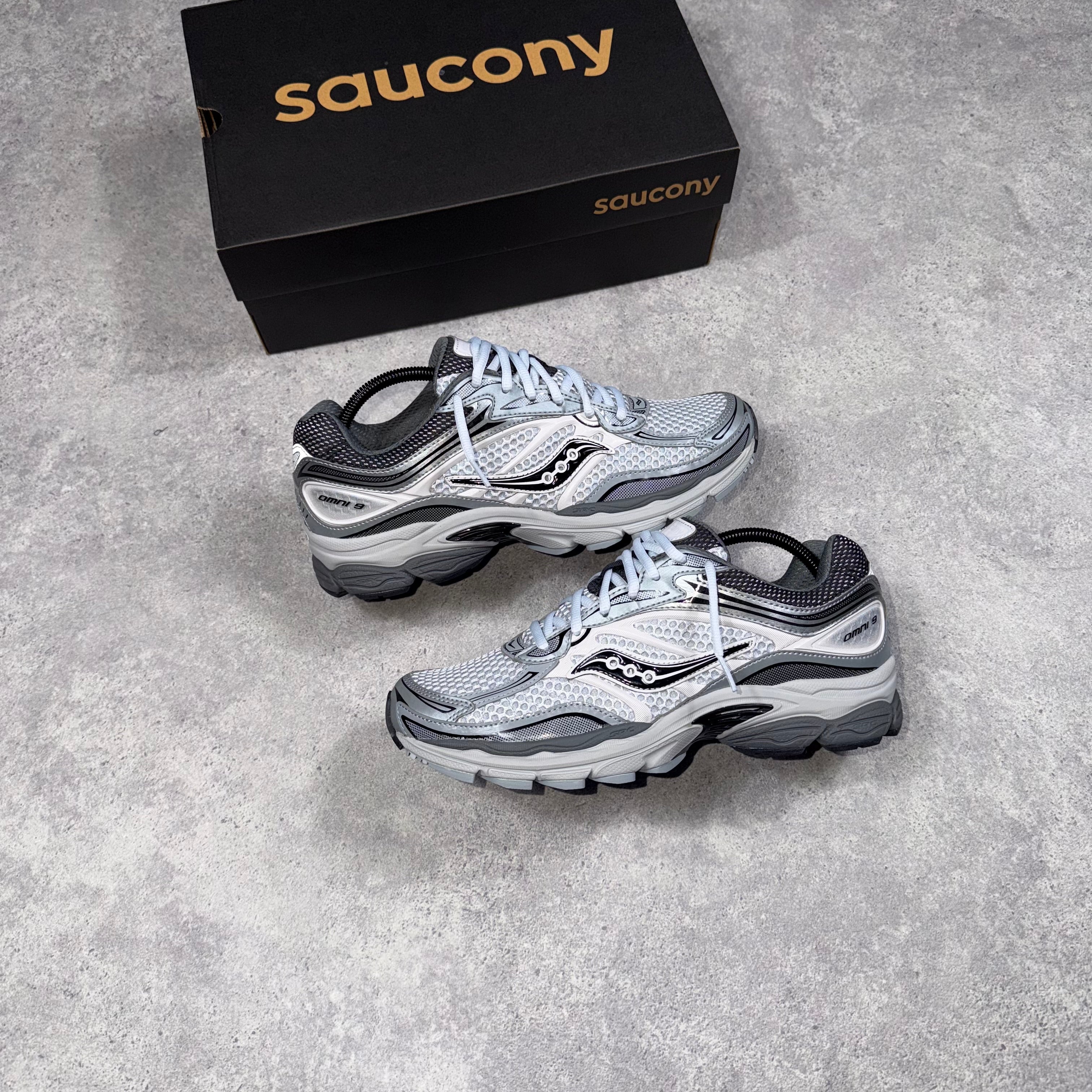 Saucony Progrid Omni 9 Microchip