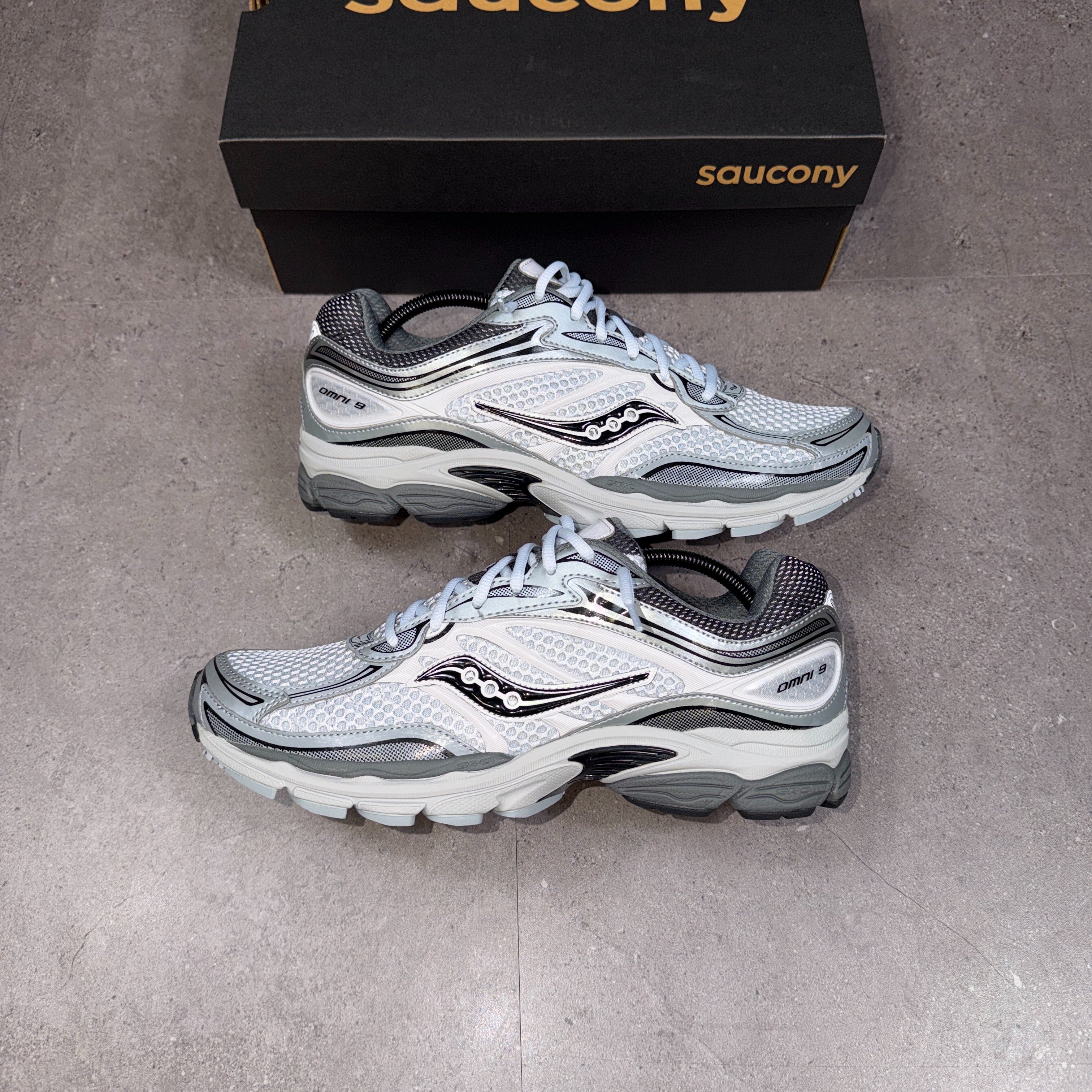 Saucony Progrid Omni 9 Microchip
