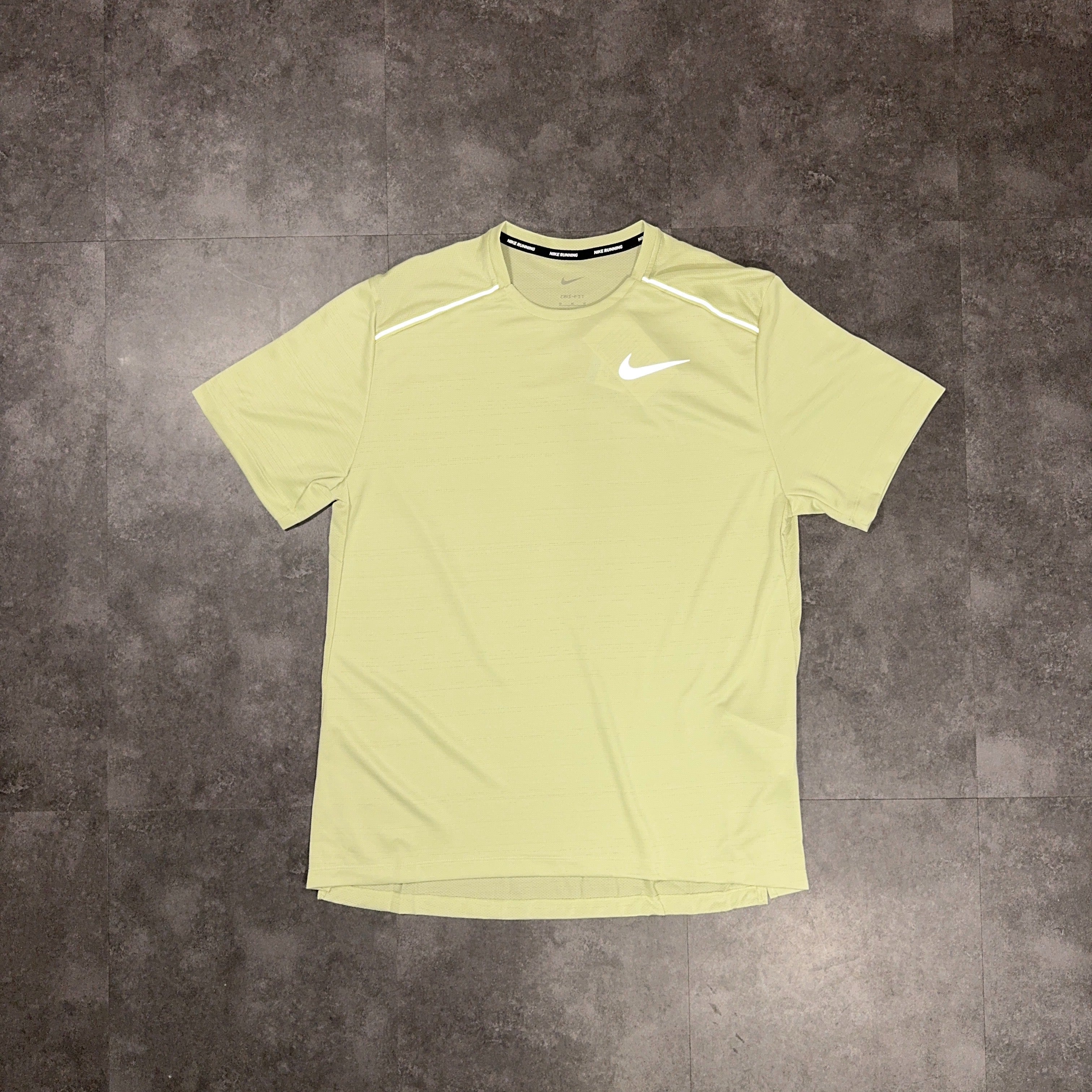 Nike Miler Olive