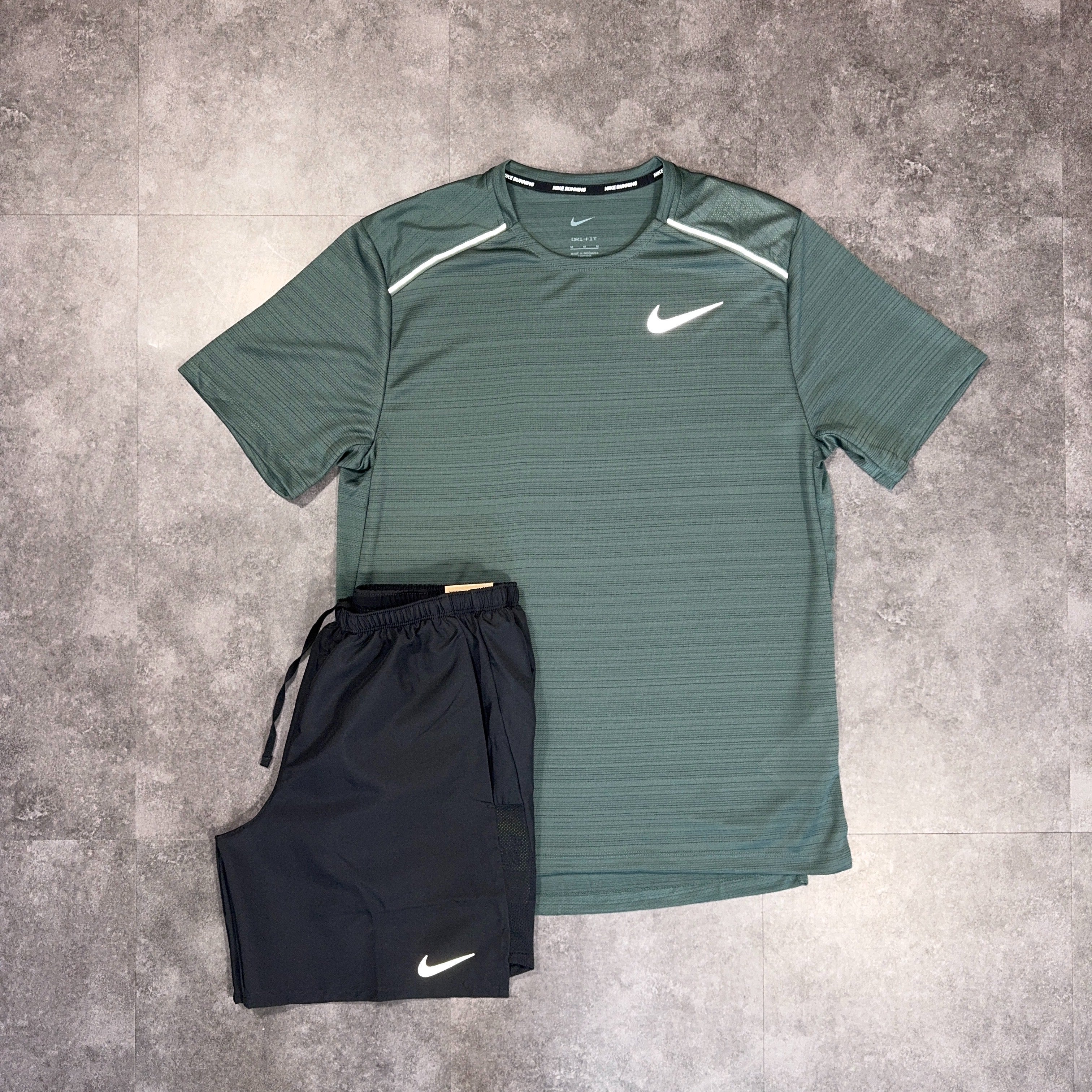 Nike Miler set Vintage Green/Black