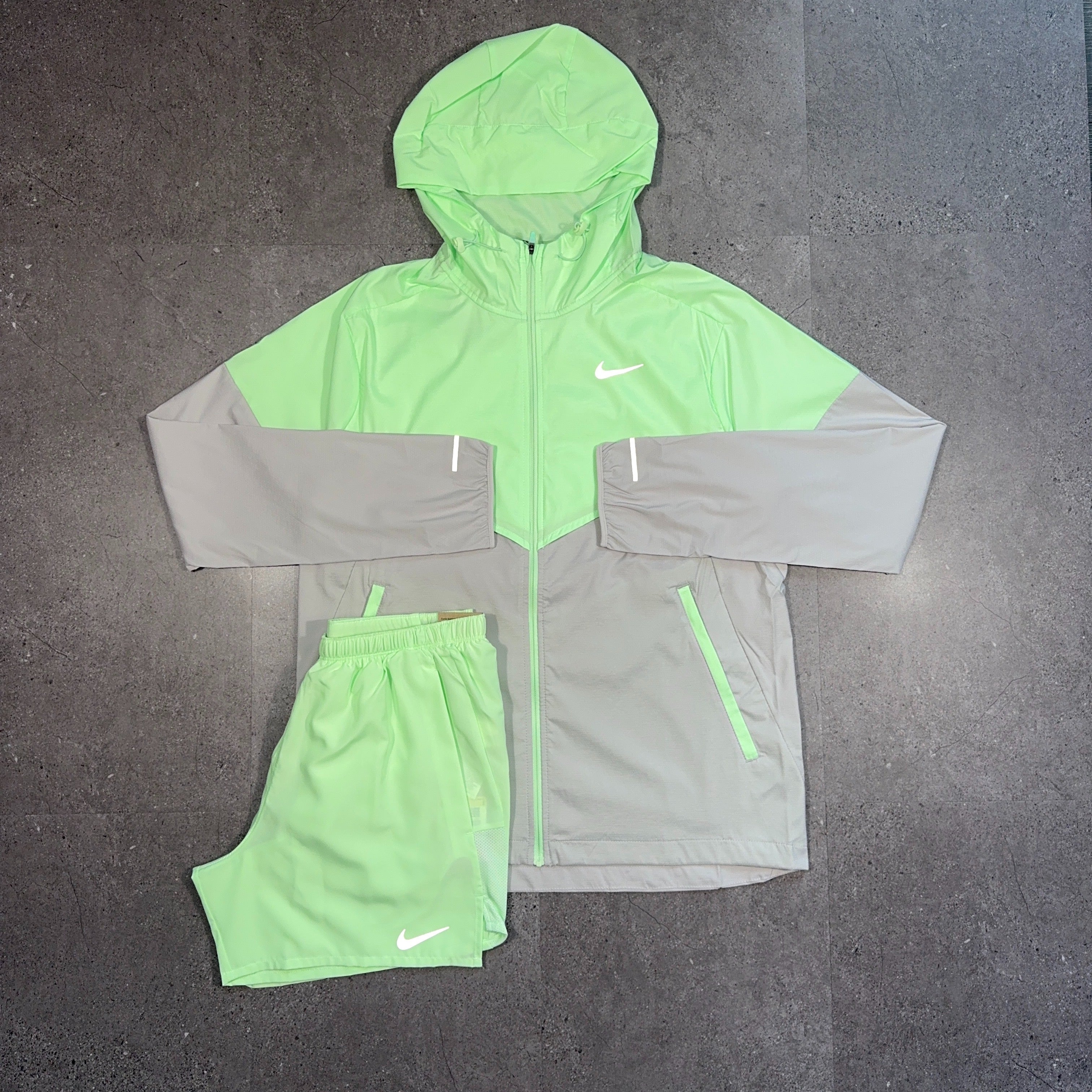 Nike Windrunner Set Vapour Green