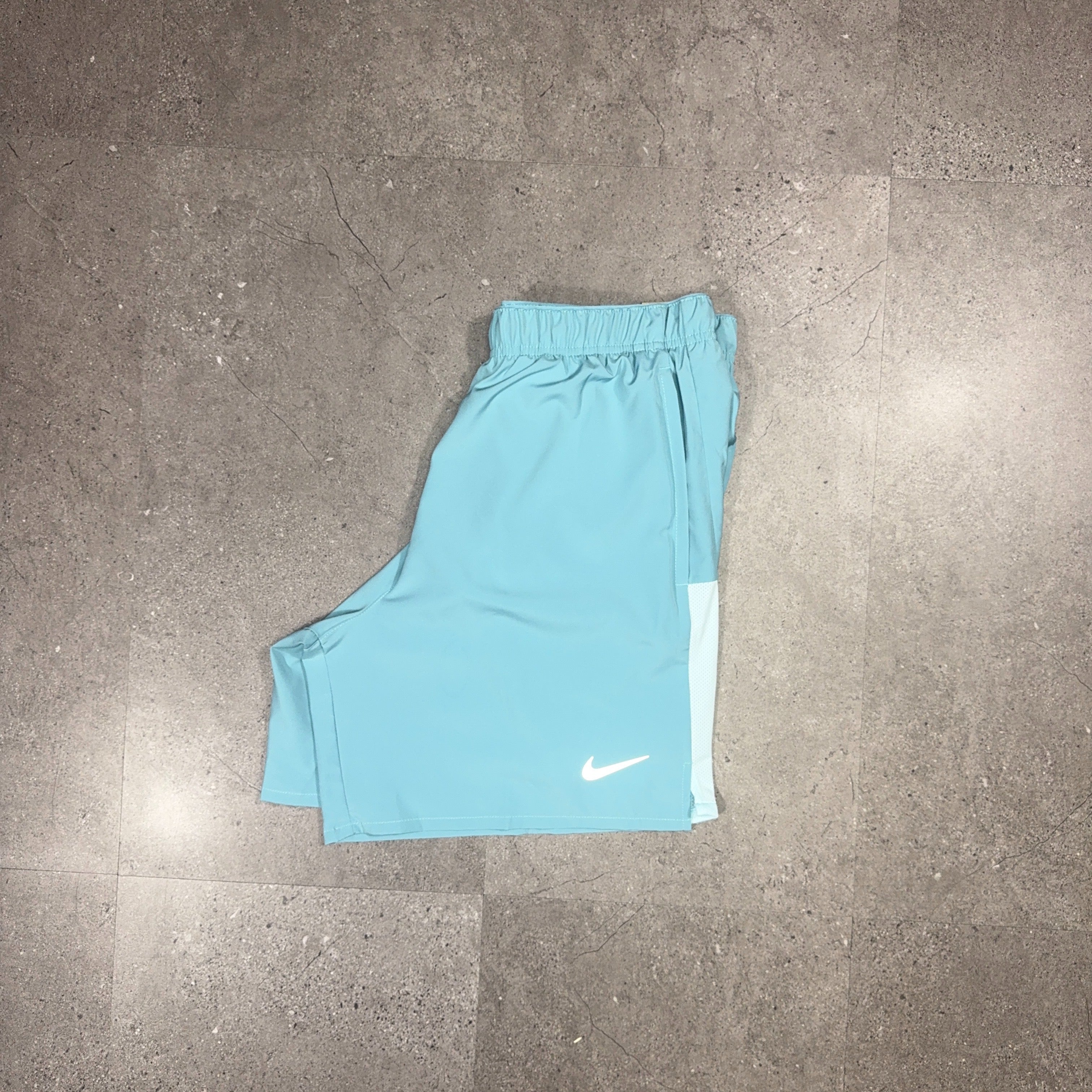 Nike Challenger Shorts Denim Turquoise