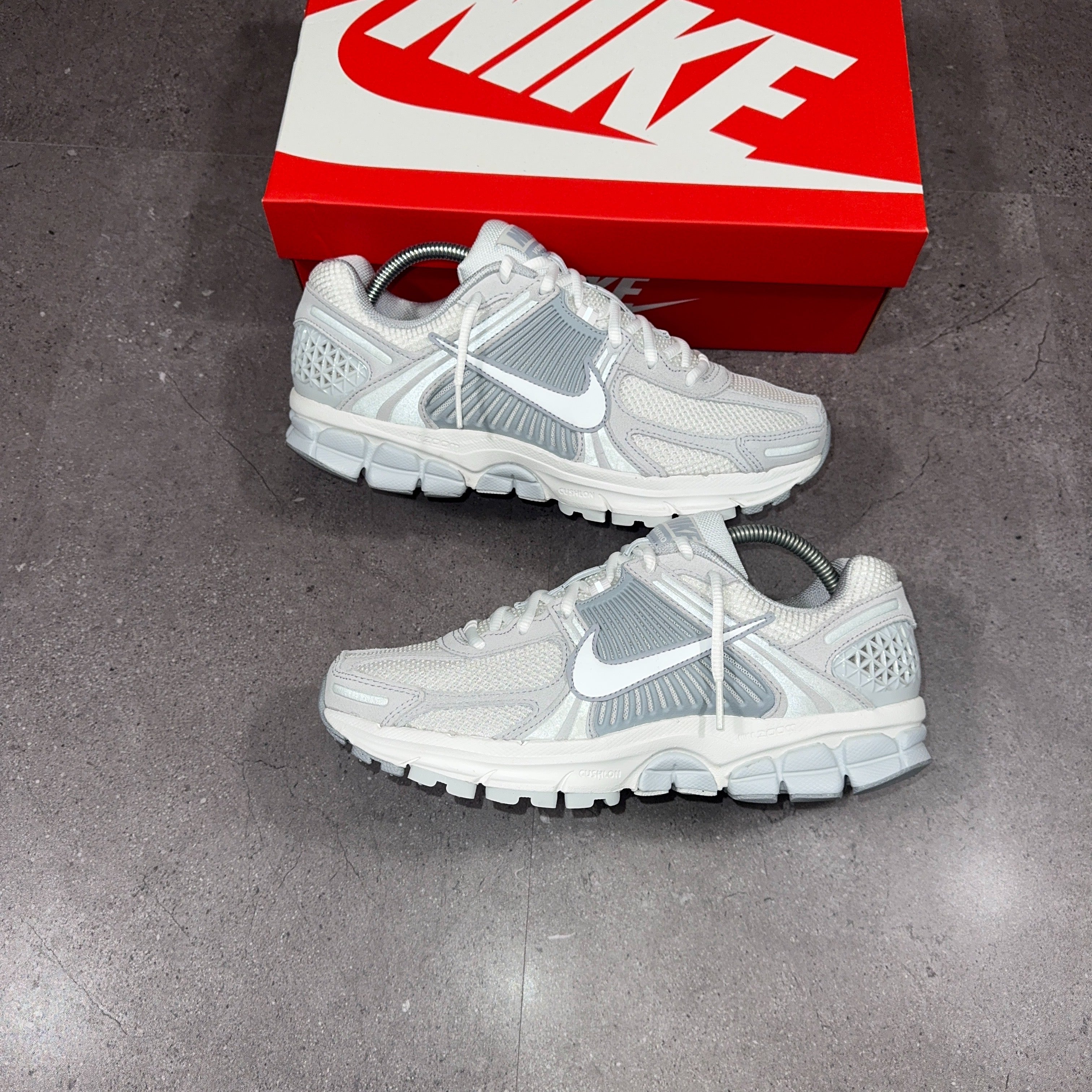Nike Vomero 5 Pure Platinum/Wolf Grey