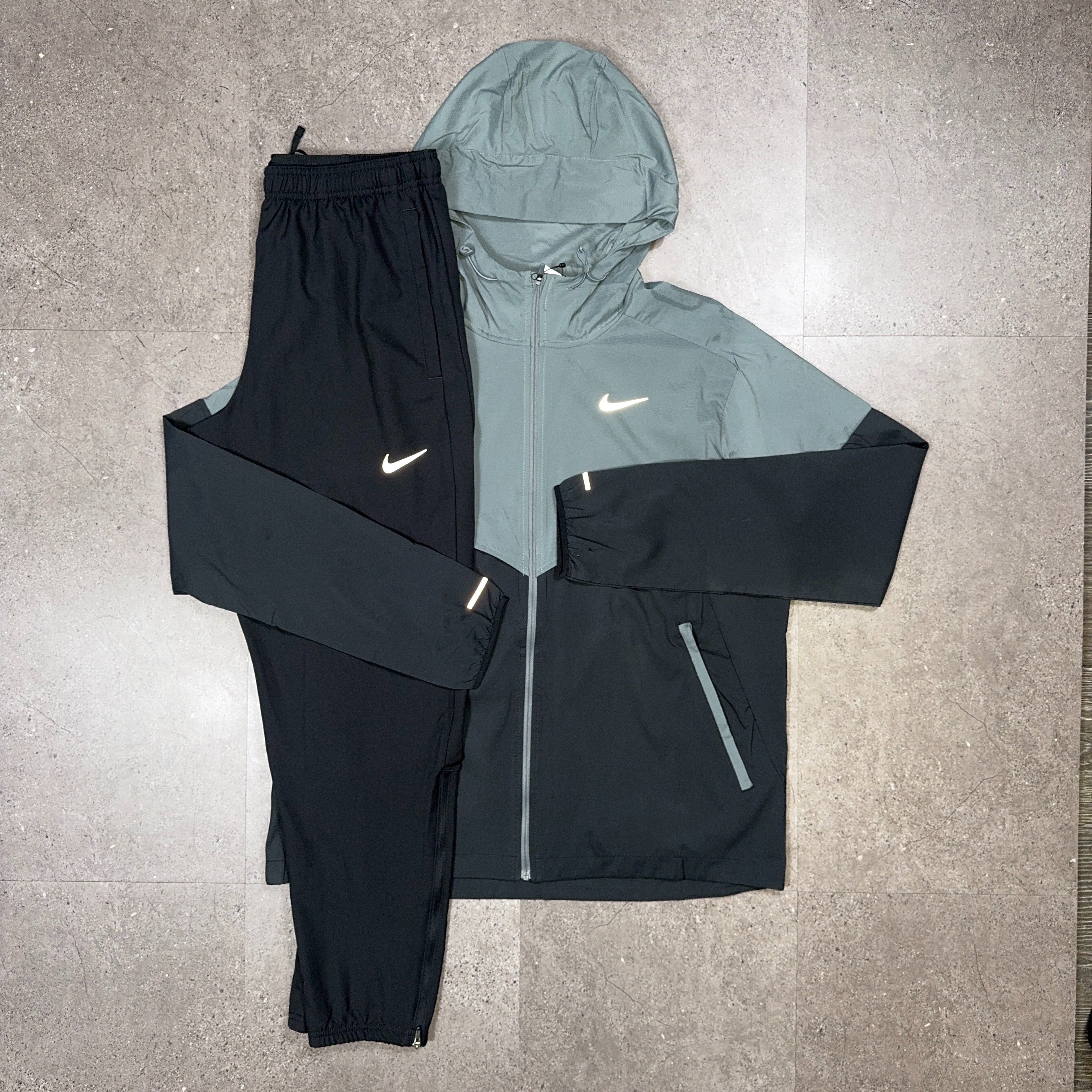 Nike Windrunner Tracksuit Grey/Black
