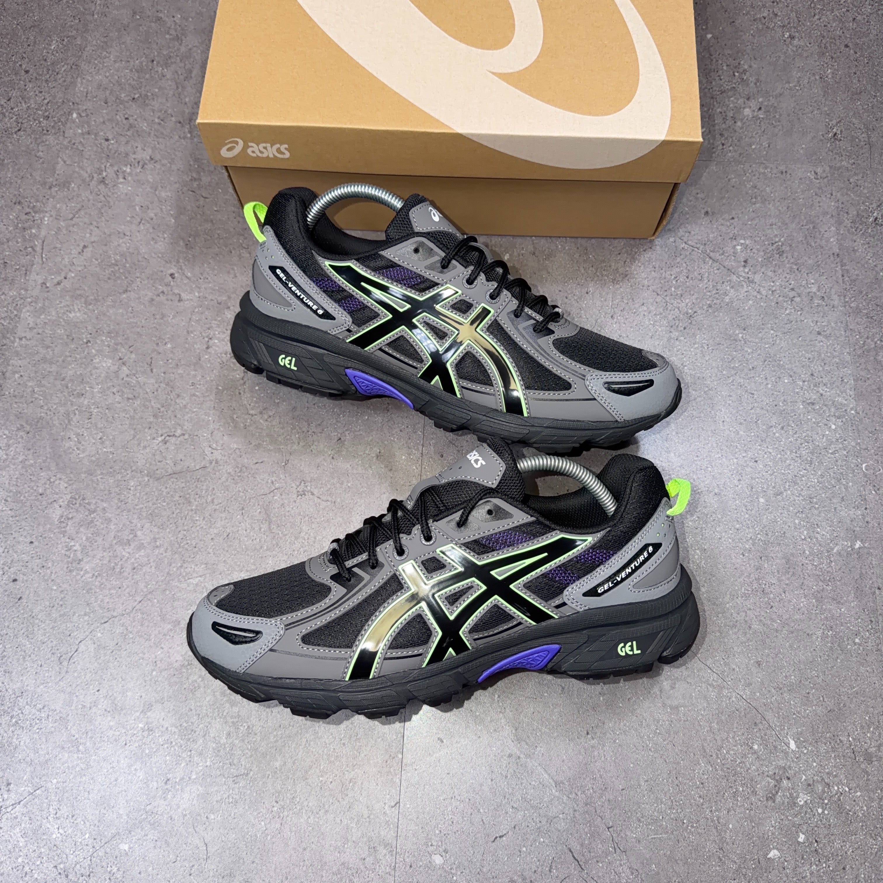 Asics Gel Venture 6 Carbon/Black