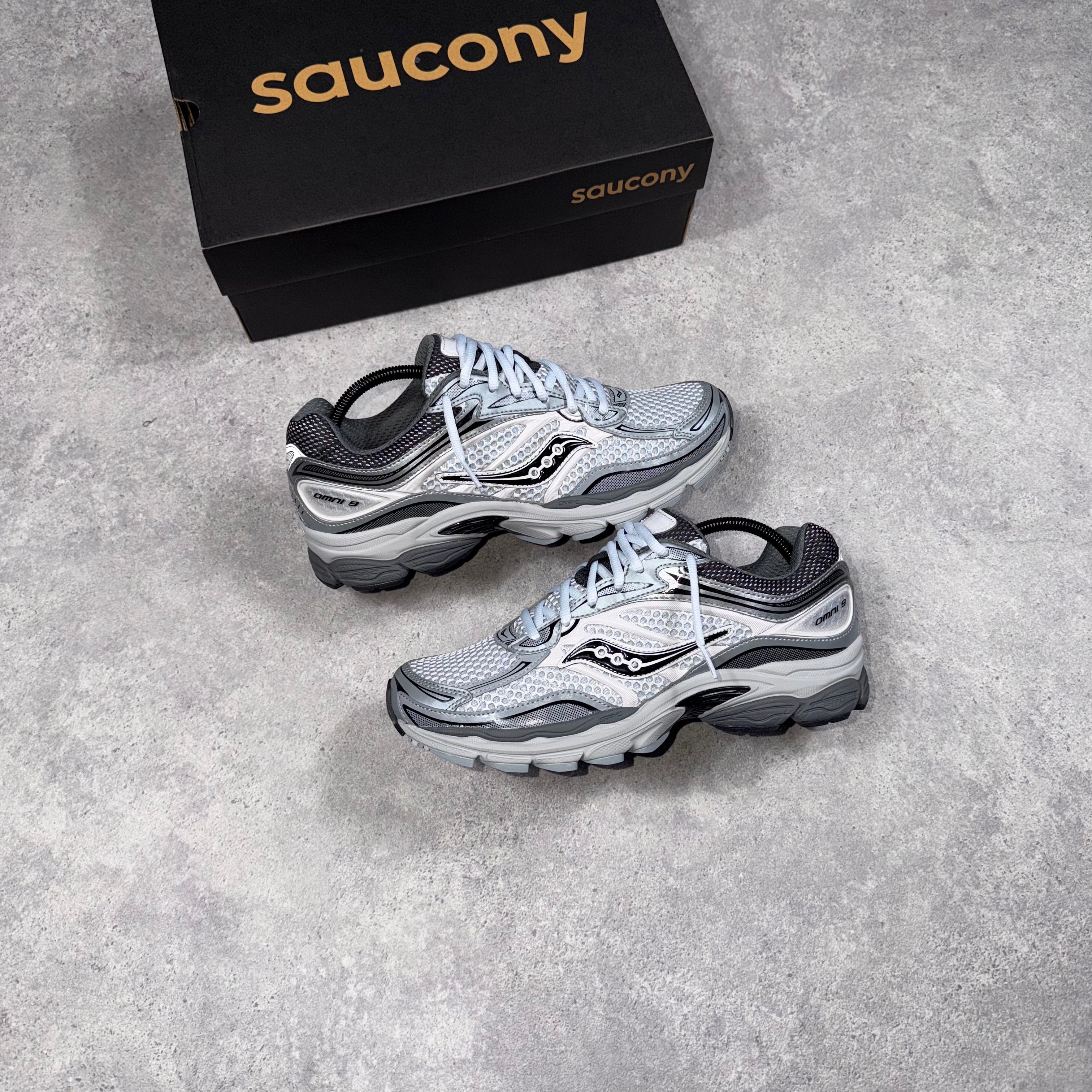 Saucony Progrid Omni 9 Microchip