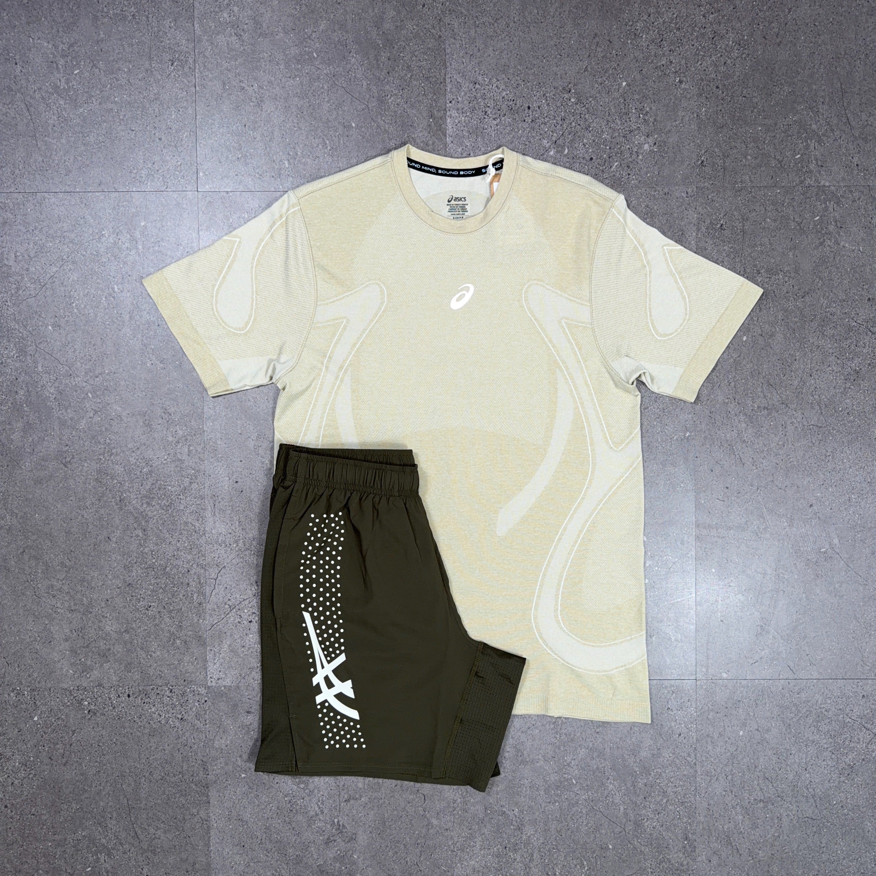 Asics Icon/Seamless 3 Piece Windrunner/Shorts Set Cream/Brownstone