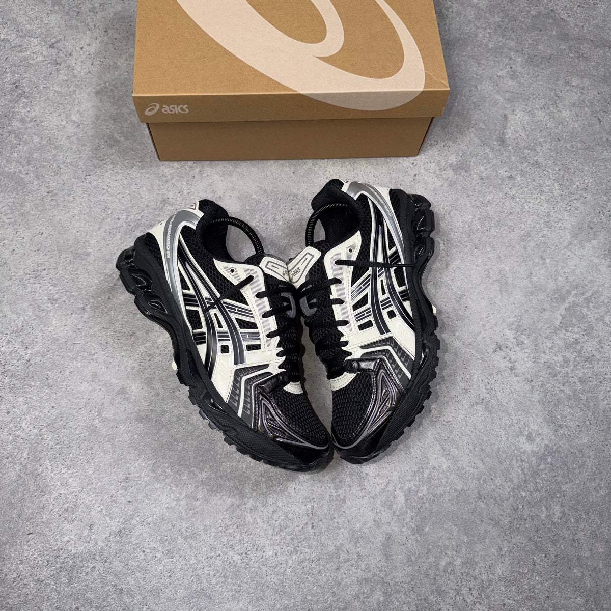 Asics Gel Kayano 14 Black/Cream