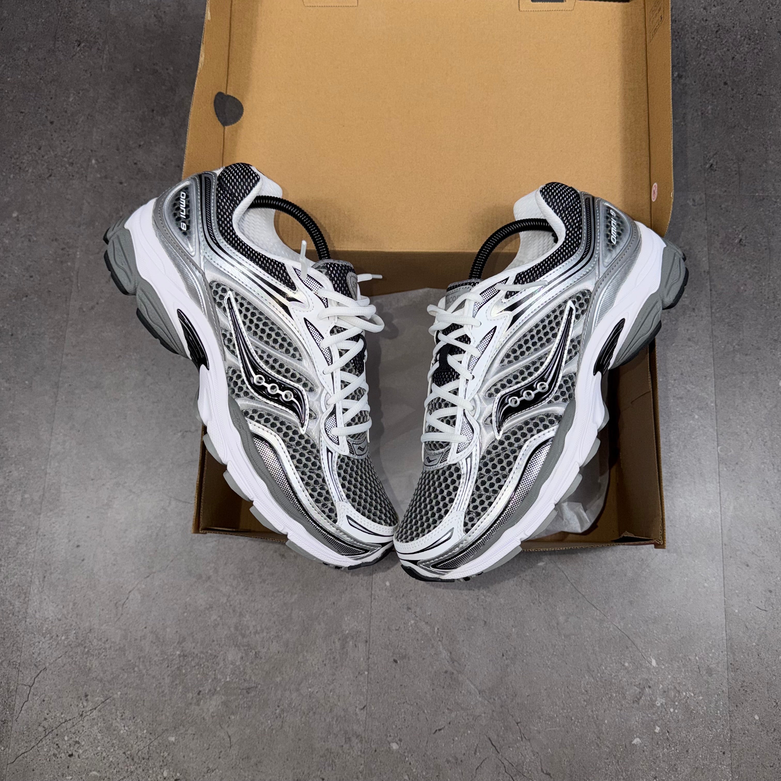 Saucony Progrid Omni 9 Grey/Silver