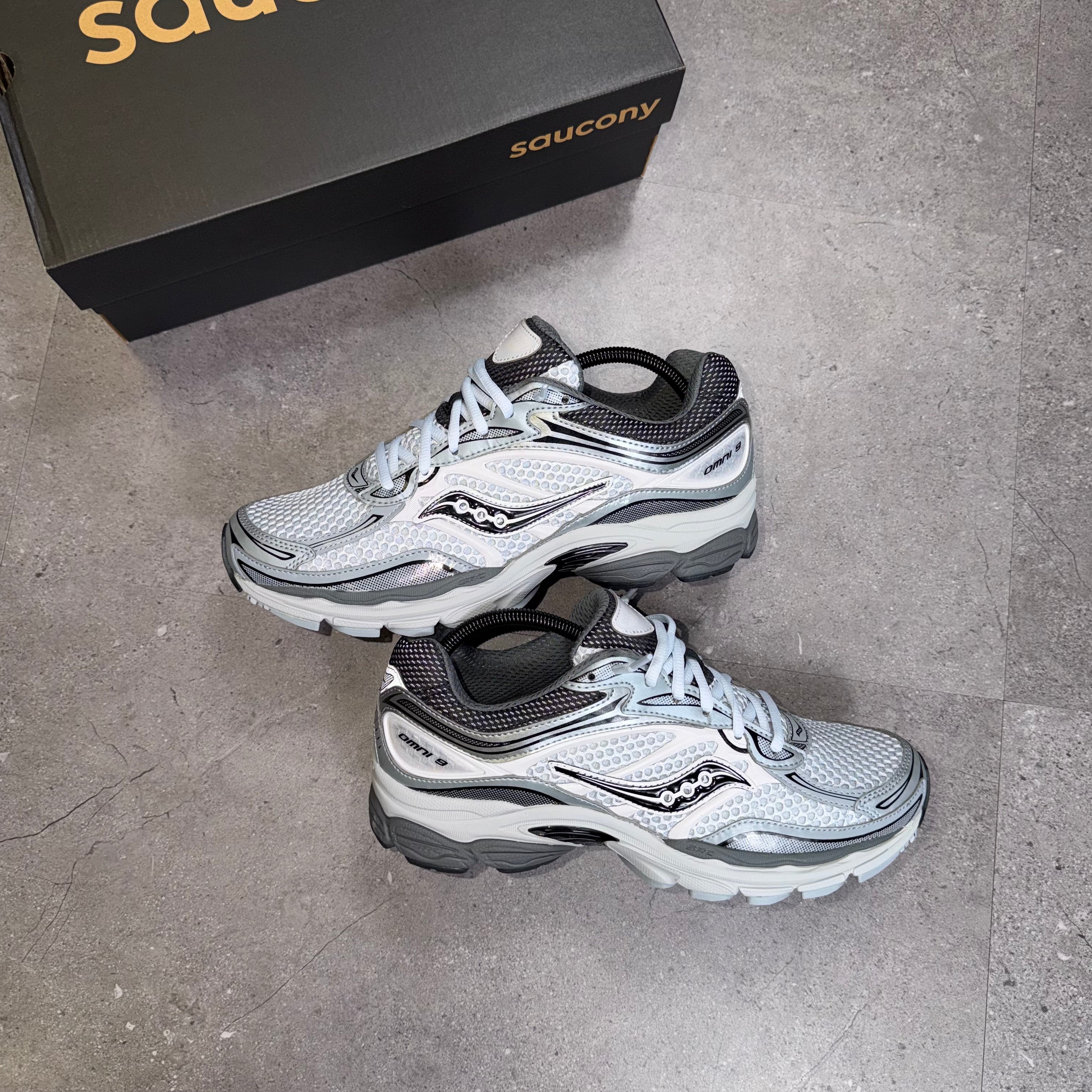 Saucony Progrid Omni 9 Microchip