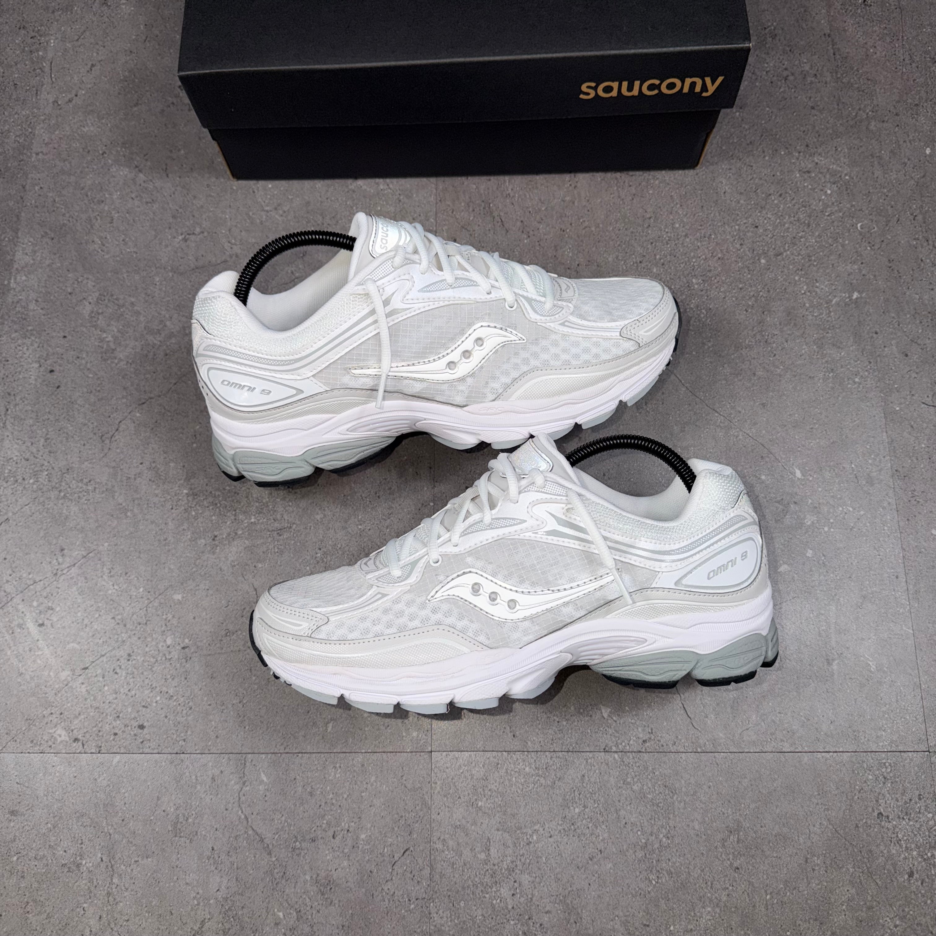 Saucony Progrid Omni 9 White/Grey