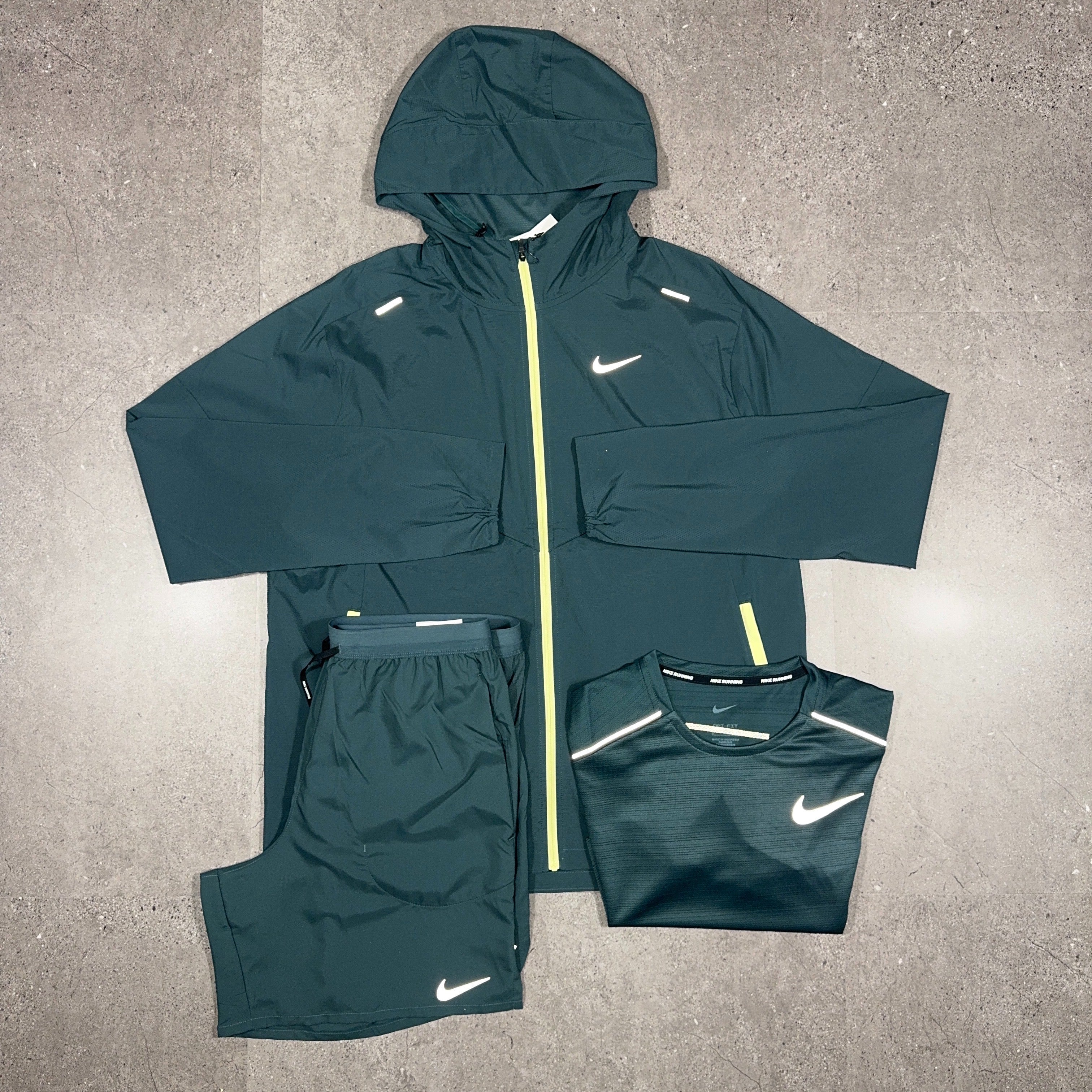 Nike 3 Piece Set Deep Jungle