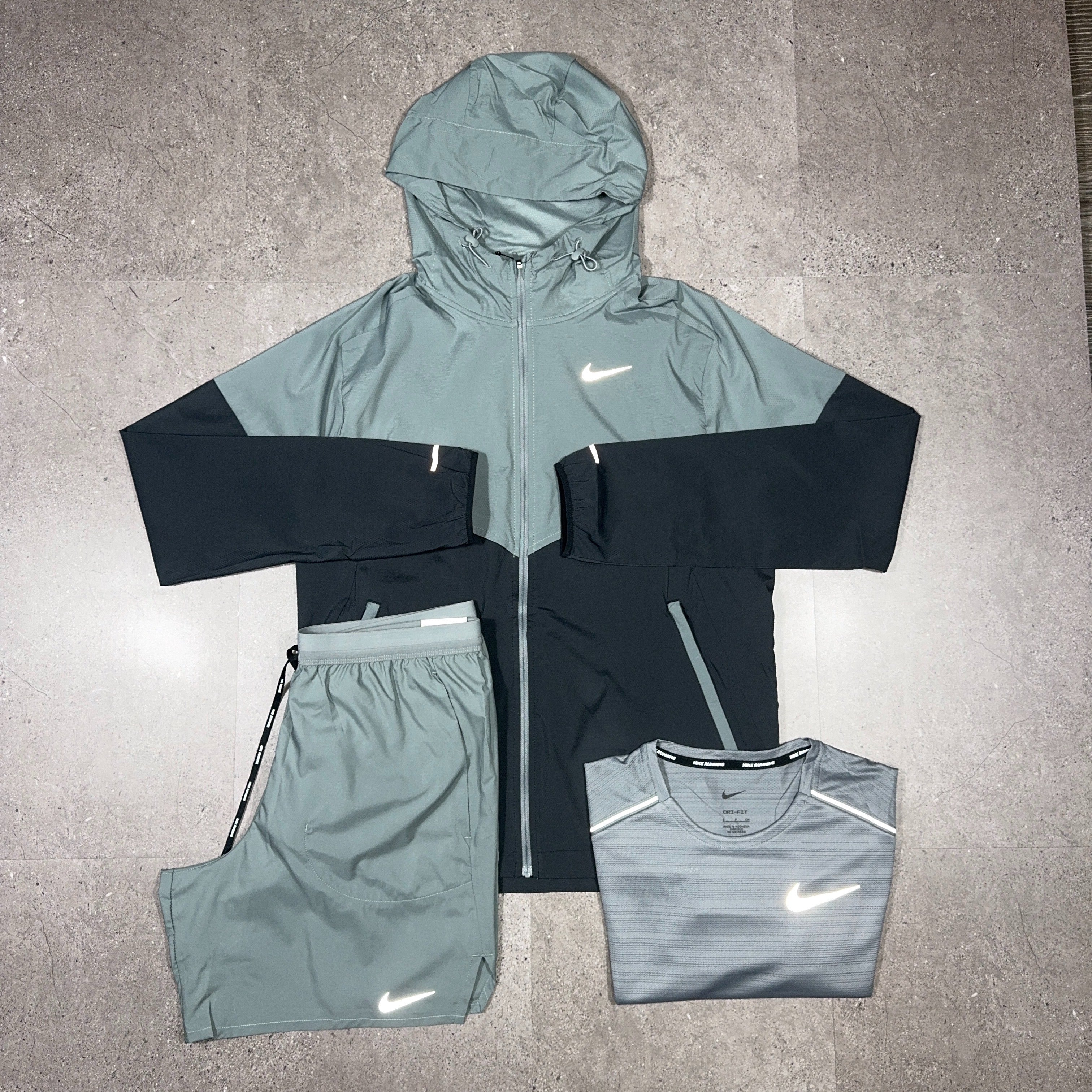 Nike Windrunner 3 Piece Set Grey.Black