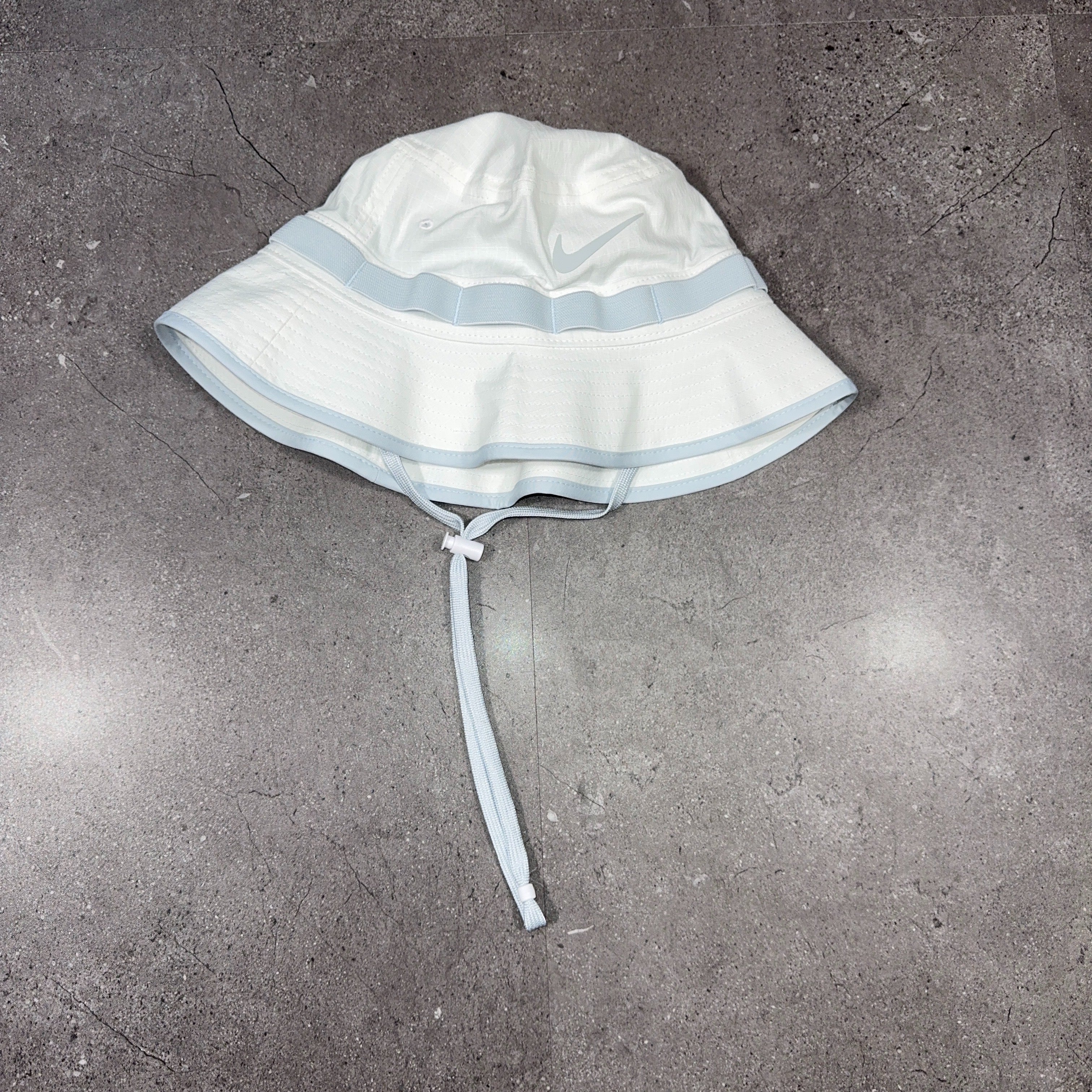 Nike Bucket Hat White