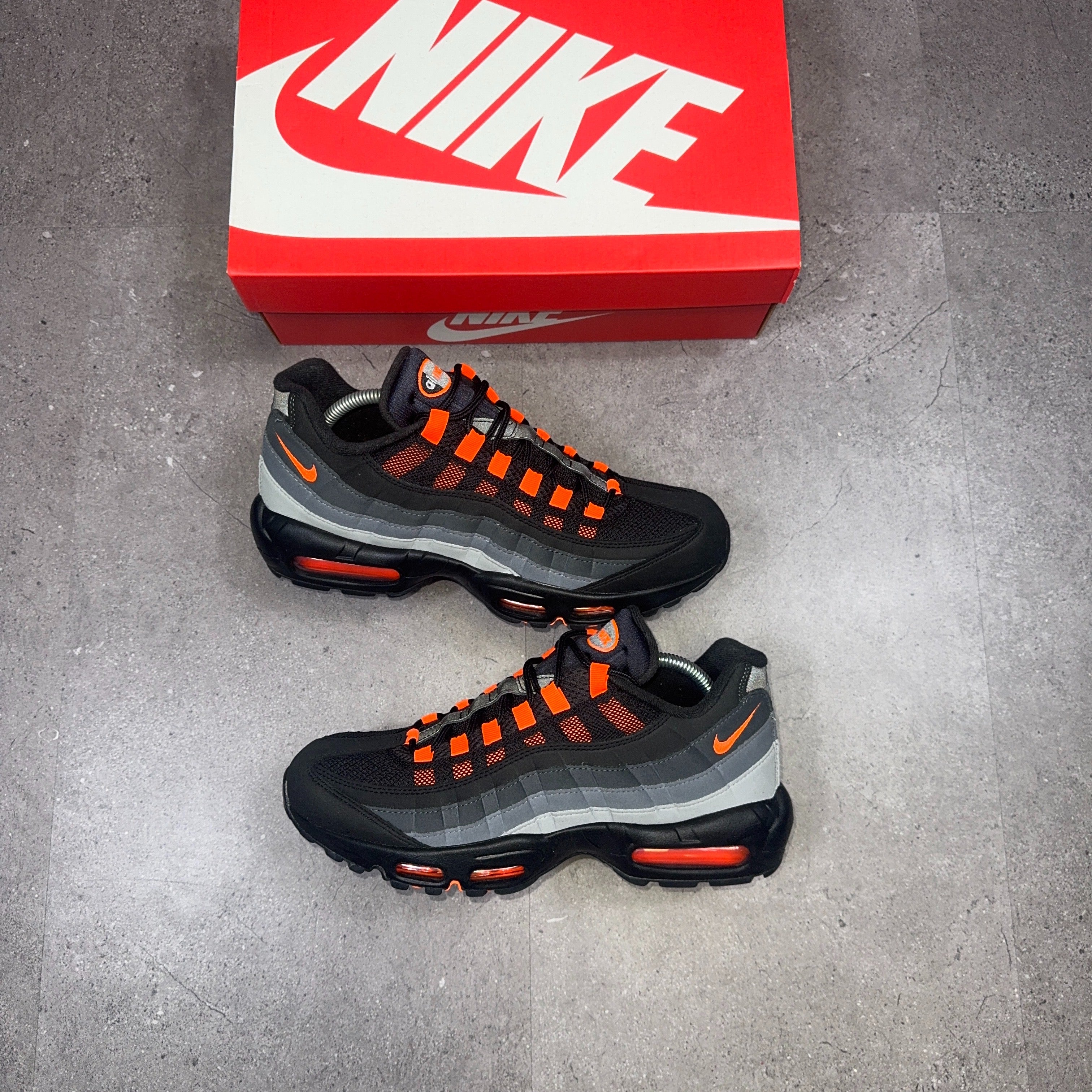 Nike Air Max 95 Hyper Crimson