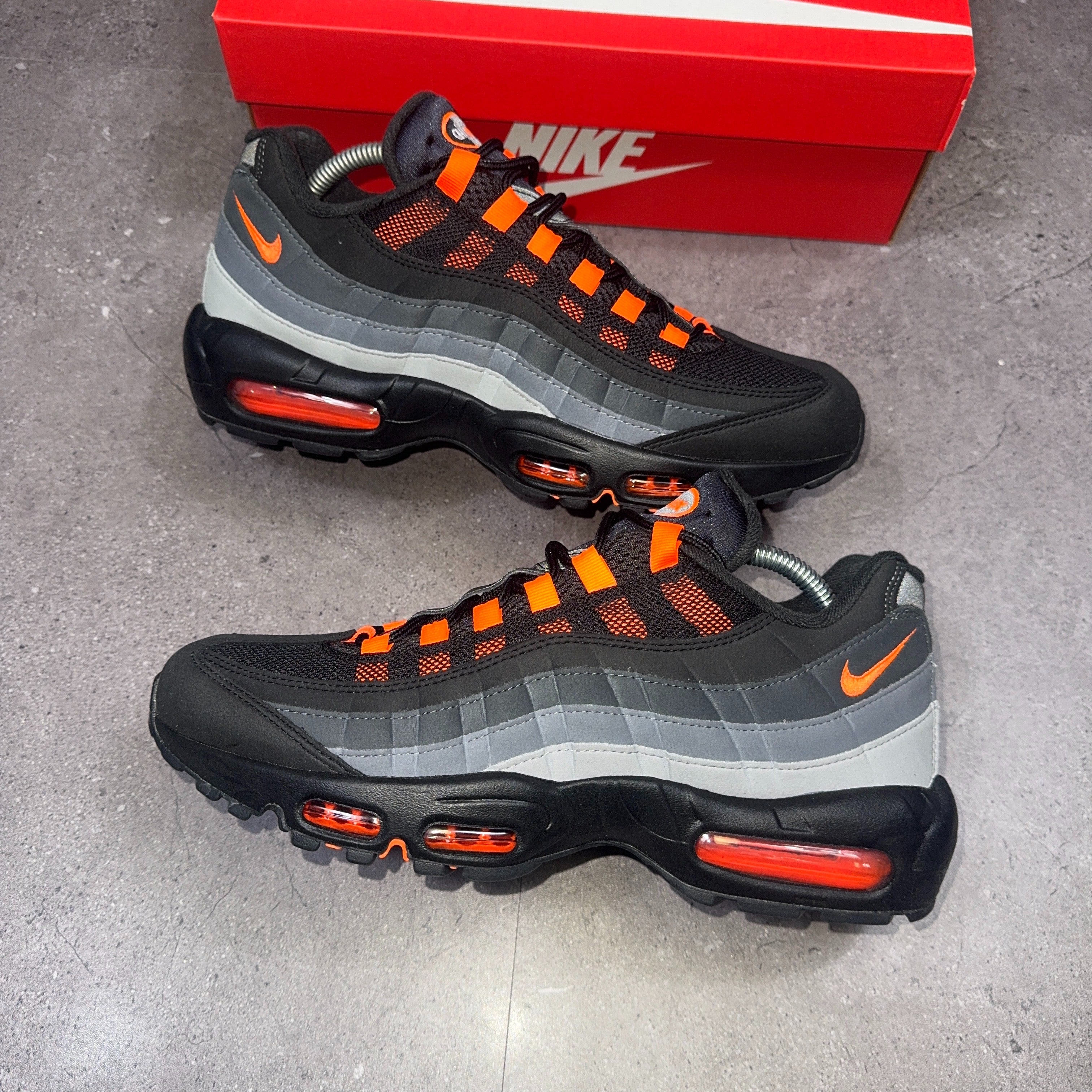 Nike Air Max 95 Hyper Crimson