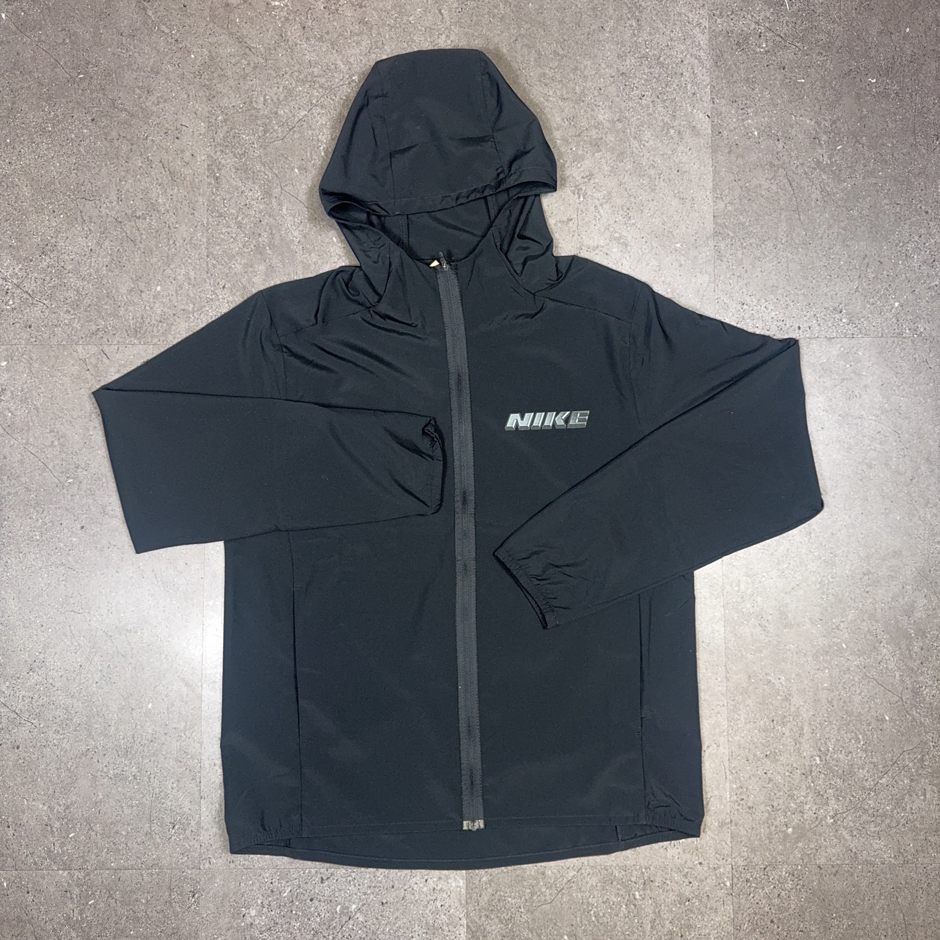 Nike Form GFX Windrunner
