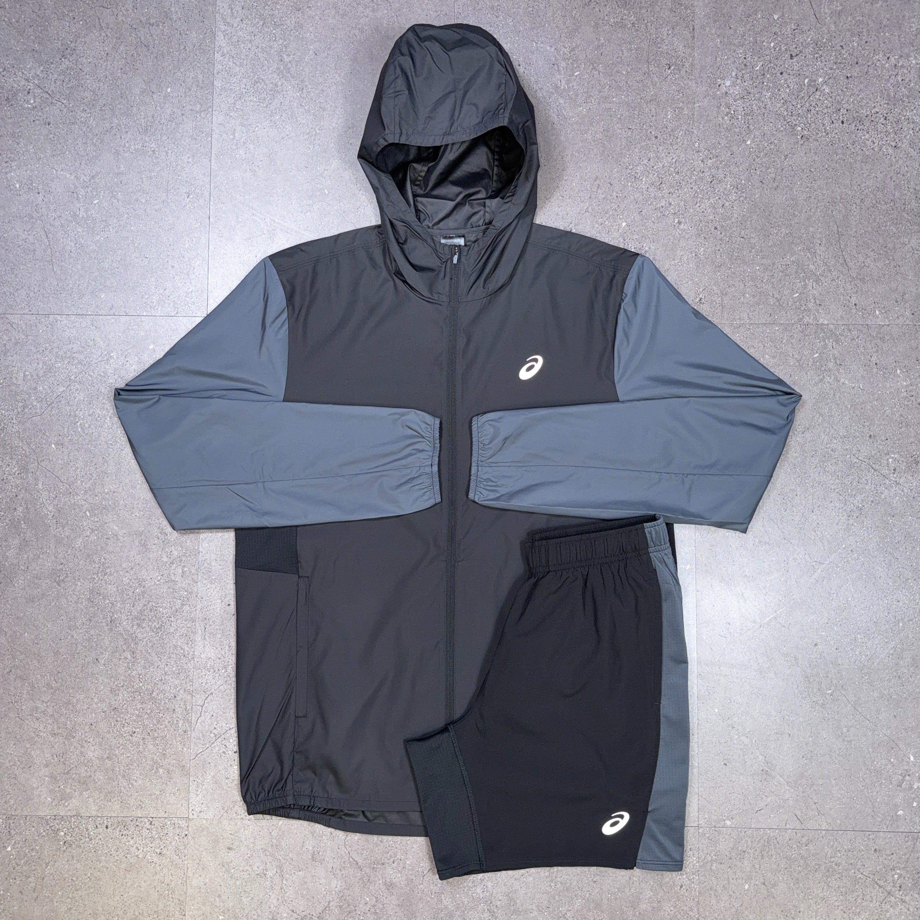 Asics Windrunner/Shorts Set Two Tone Black/Carrier Grey