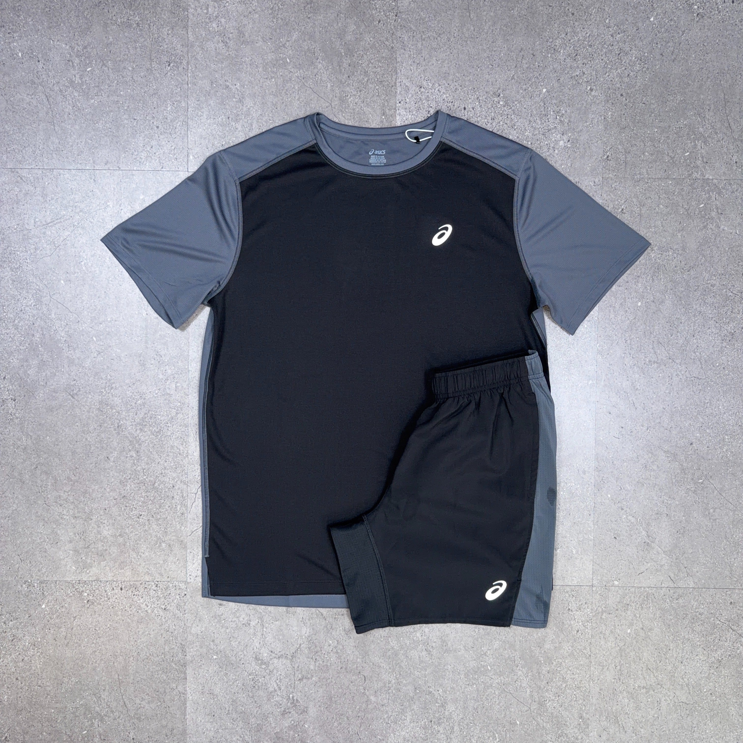 Asics Core Two Tone T-Shirt/Shorts Set Black/Grey
