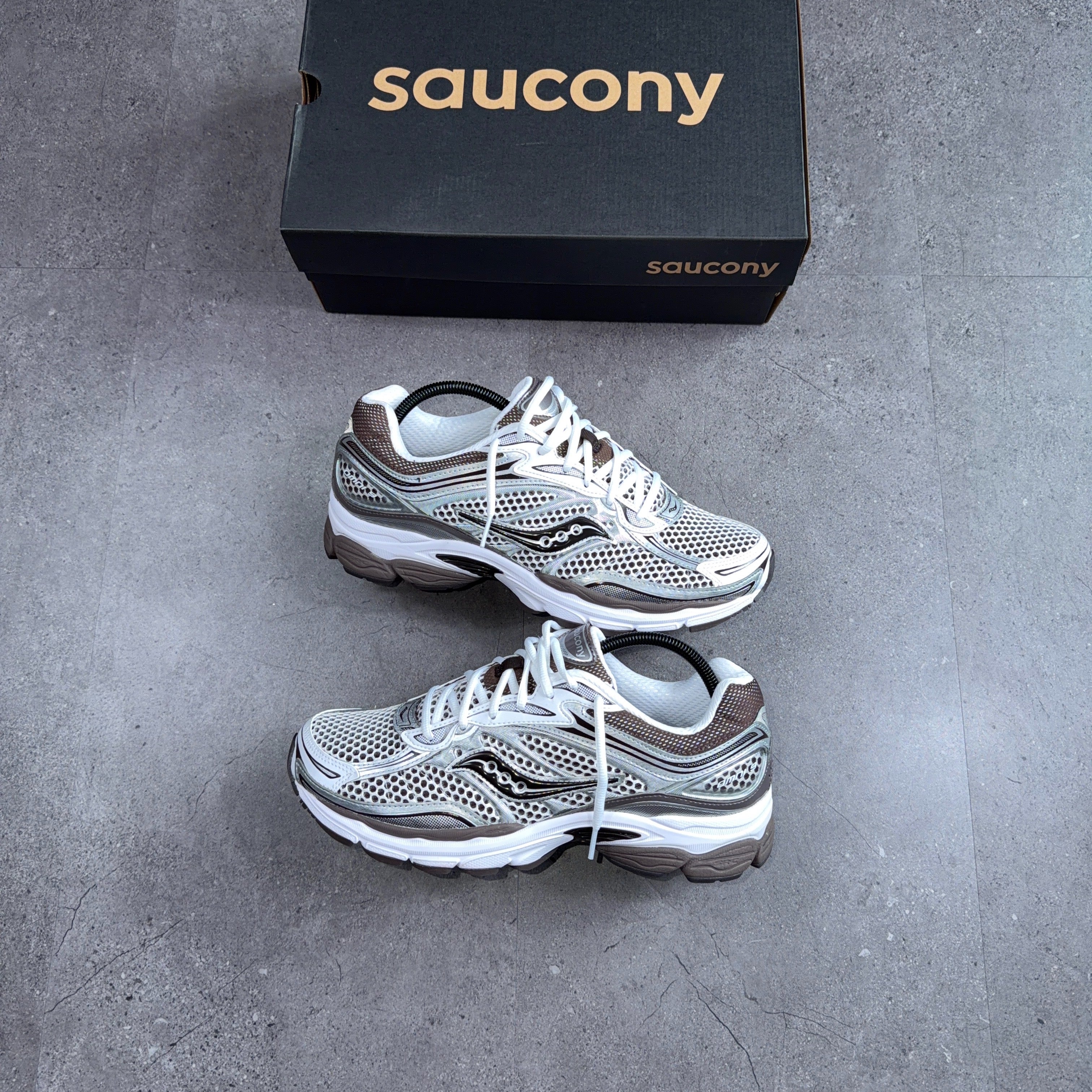 Saucony Progrid Omni 9 White/Brown