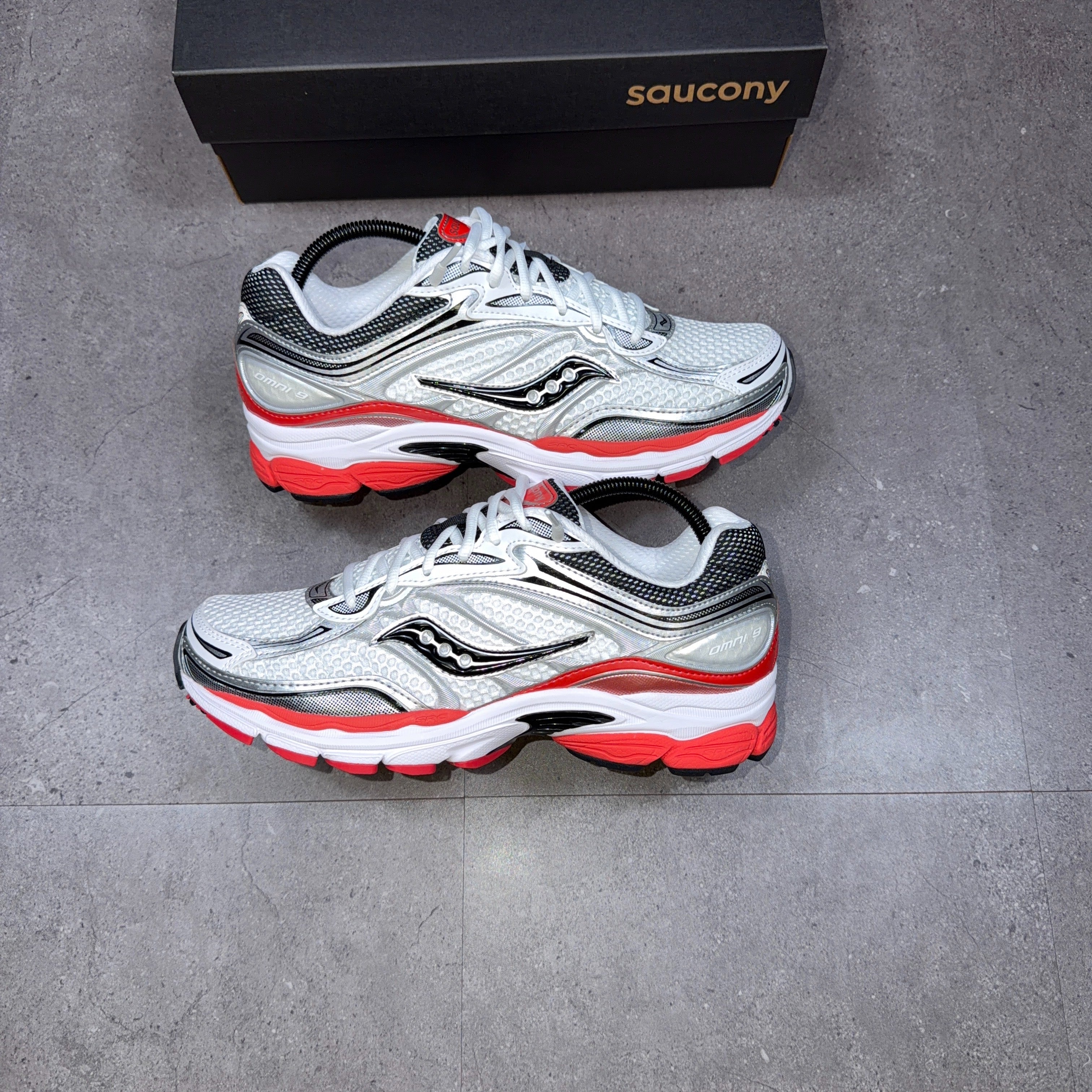 Saucony Progrid Omni 9 White/Red