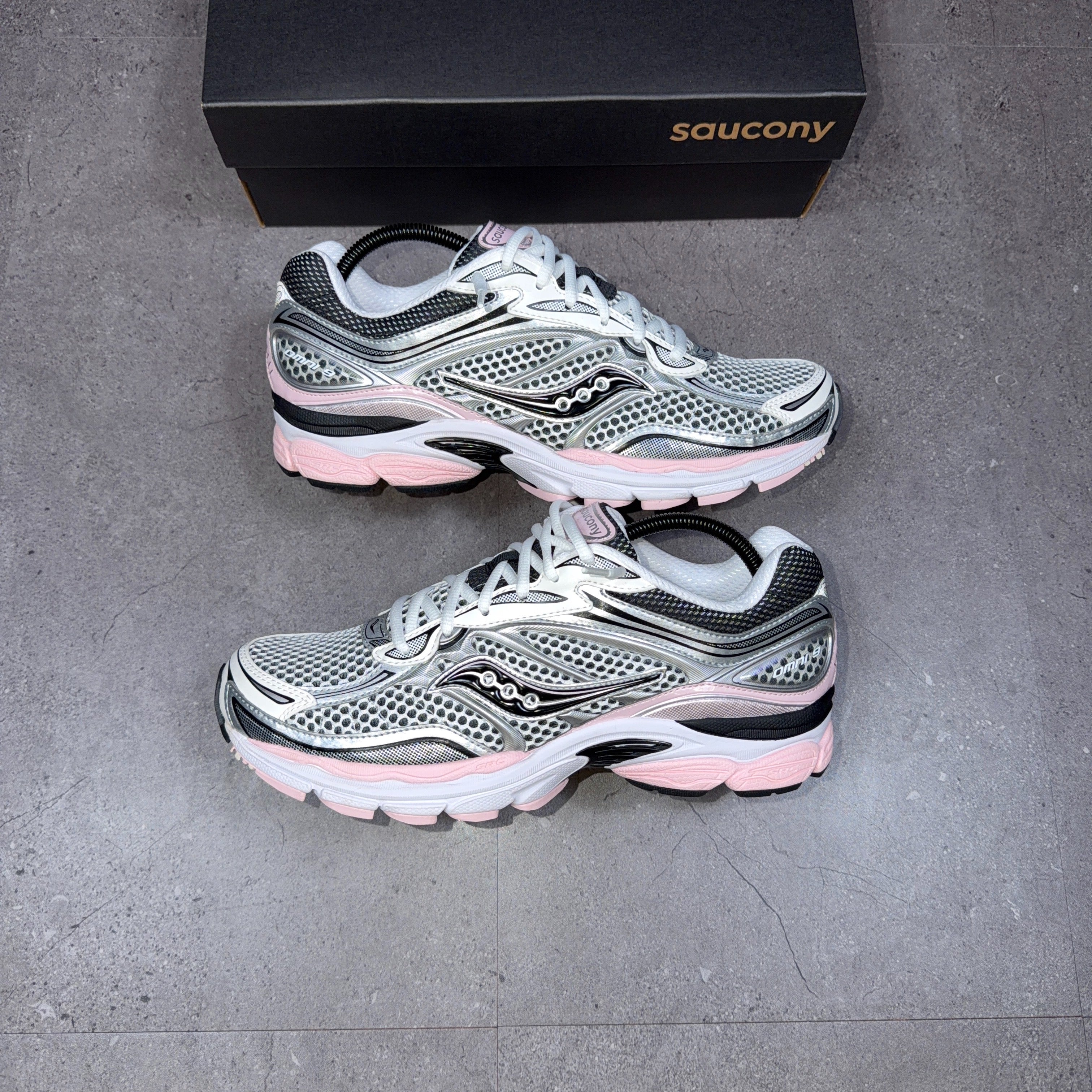 Saucony Progrid Omni 9 Silver/Pink