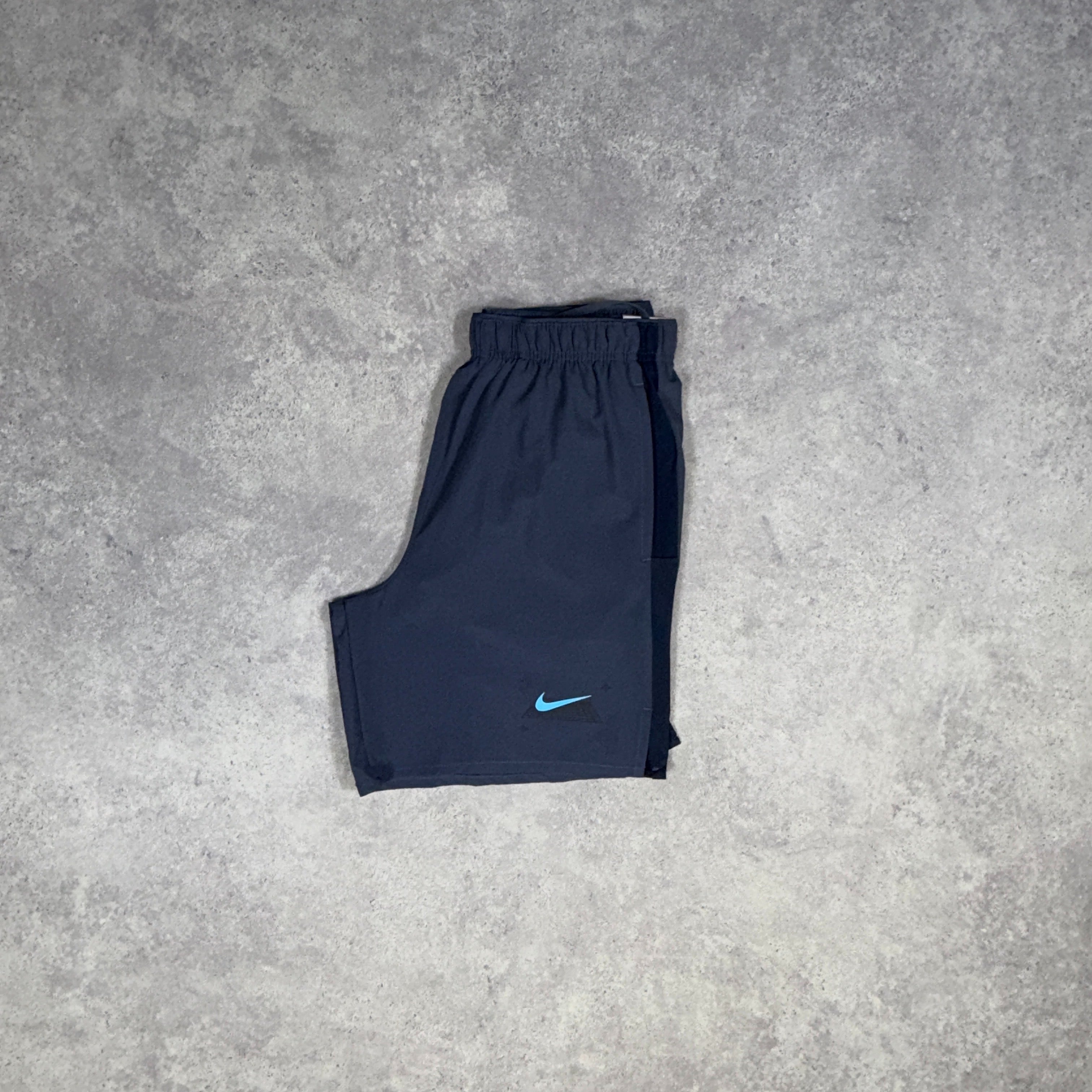 Nike Challenger Graphic Shorts Thunder Blue