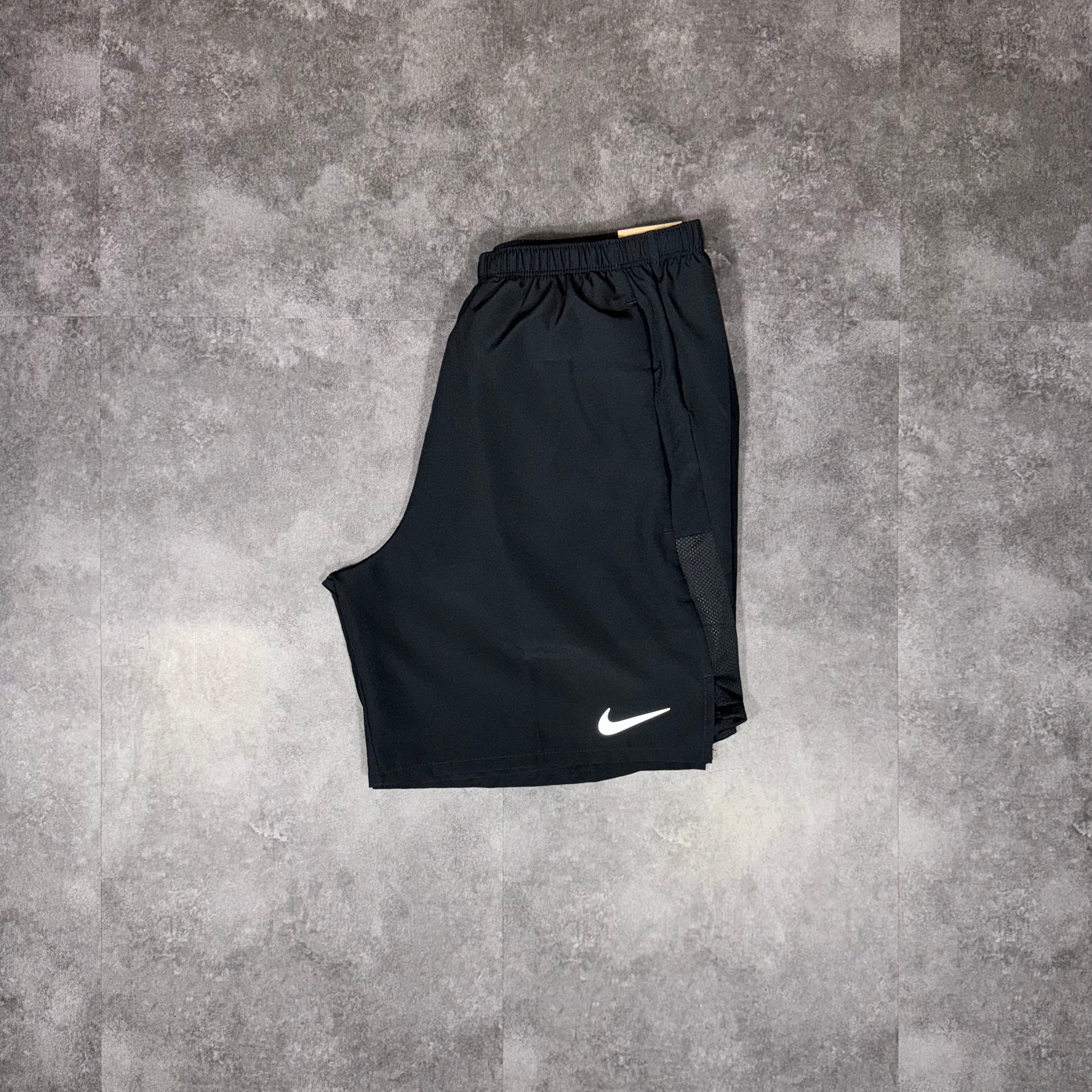 Nike Challenger Shorts Black 7 Inch