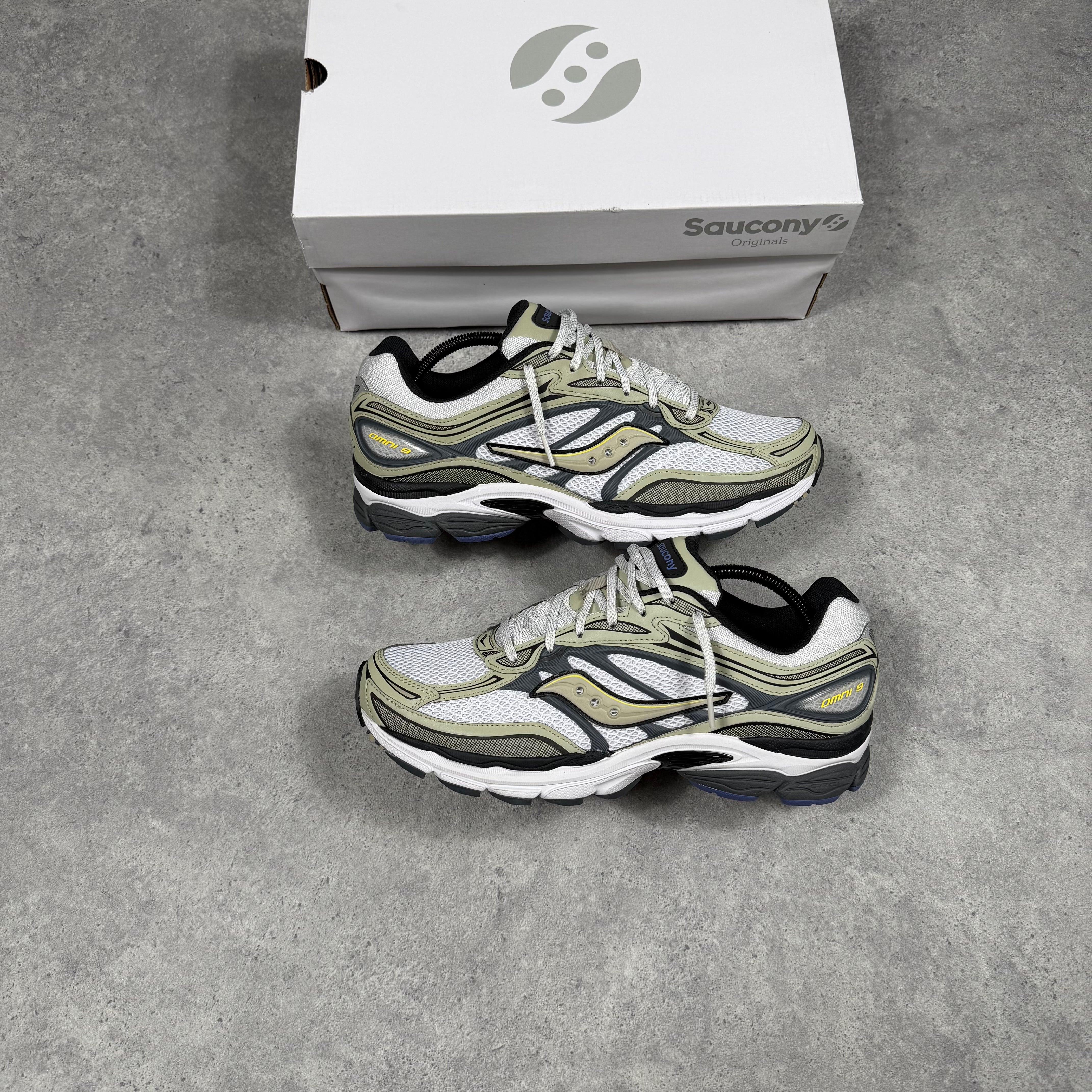 Saucony Progrid Omni 9 White/Gold