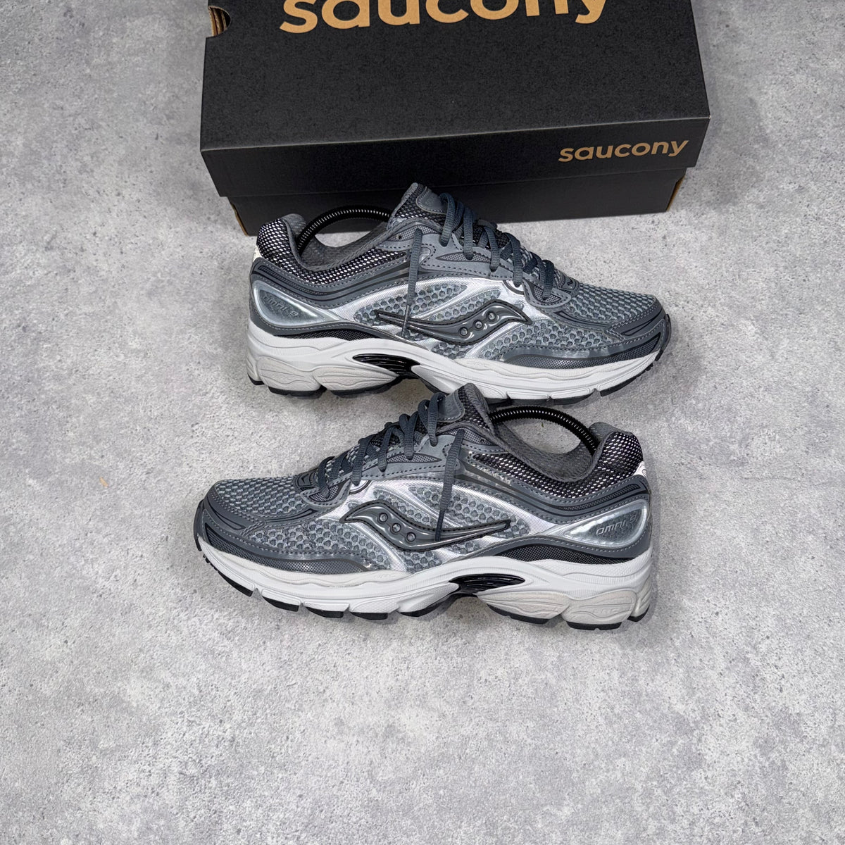 Saucony Progrid Omni 9 Carbon/Cadet